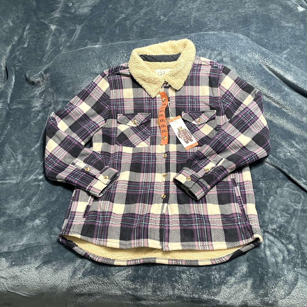Women’s XXL long sleeve button down Sherpa top